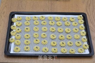淡奶油南瓜籽曲奇的做法步骤：9