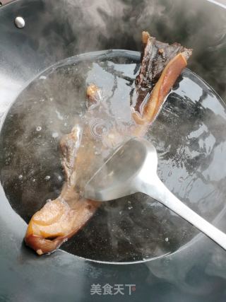 笋干焖腊肉的做法步骤：5