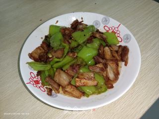 尖椒炒肉的做法步骤：7