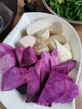 芋头焖鸡的做法步骤：4
