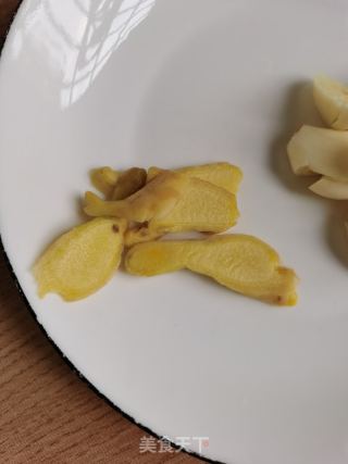 芋头焖鸡的做法步骤：2