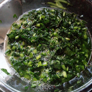 萝卜缨炒豆干的做法步骤：2