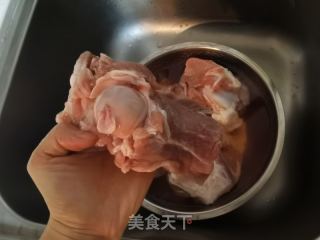 酱大骨的做法步骤：2