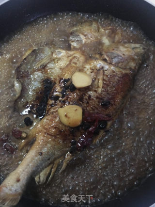 红烧黄花鱼的做法步骤：8