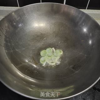 芹菜炒腐竹的做法步骤：4