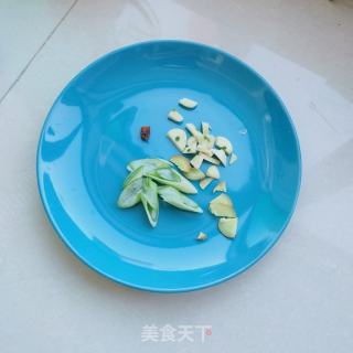醋香炖梭鱼的做法步骤：2