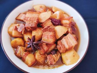 五花肉烧芋头的做法步骤：17