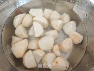 五花肉烧芋头的做法步骤：6