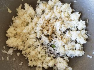 青红椒鸡蛋炒饭的做法步骤：9
