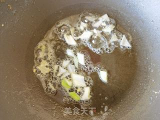 青红椒鸡蛋炒饭的做法步骤：7