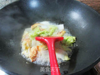 煎鸡蛋秀珍菇炒大白菜的做法步骤：5