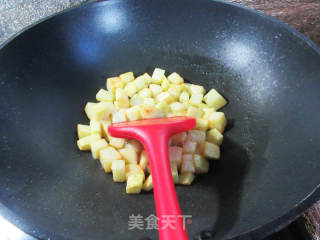 香菇酱炒土豆的做法步骤：5