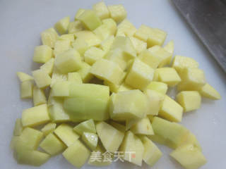 香菇酱炒土豆的做法步骤：3
