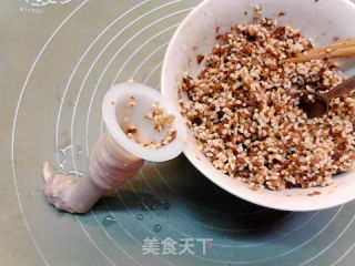 腊肉蘑菇糯米肠的做法步骤：18