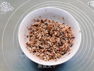 腊肉蘑菇糯米肠的做法步骤：15