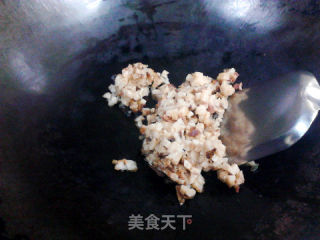 腊肉蘑菇糯米肠的做法步骤：5