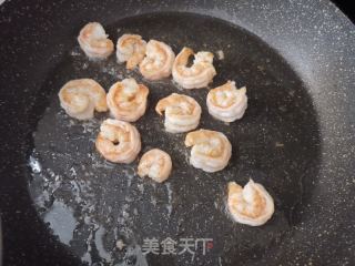 豌豆虾仁滑蛋的做法步骤：5