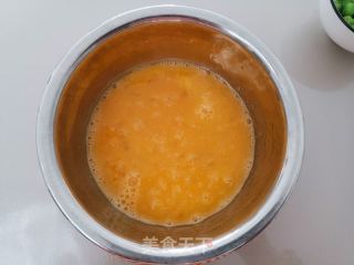 豌豆虾仁滑蛋的做法步骤：4