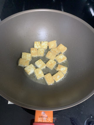 菠菜炒豆腐的做法步骤：1