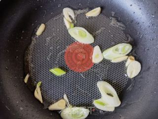 芹菜炒腊肠的做法步骤：4