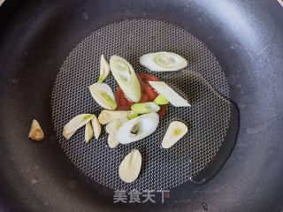 芹菜炒腊肠的做法步骤：3