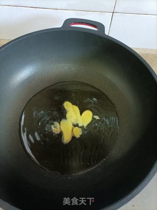 炒龙虾尾的做法步骤：3