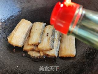 红烧带鱼的做法步骤：8