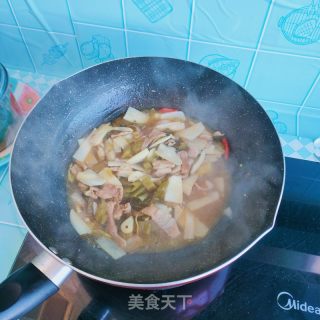 酸菜、白萝卜炒肉的做法步骤：8