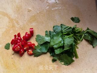 小海带煮方便面的做法步骤：1