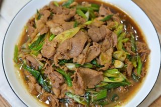葱爆羊肉的做法步骤：7