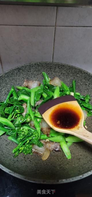 腊肉炒芥兰的做法步骤：12