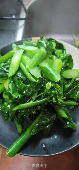 腊肉炒芥兰的做法步骤：8