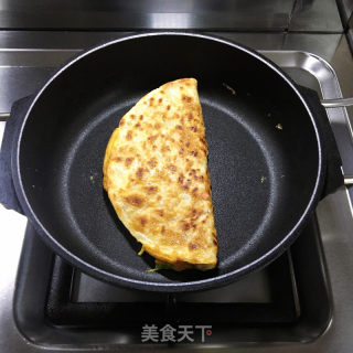火腿鸡蛋饼(手抓饼)的做法步骤：6