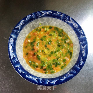 火腿鸡蛋饼(手抓饼)的做法步骤：1