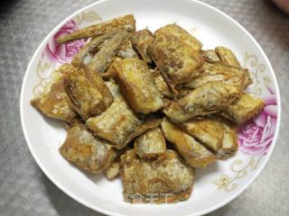 椒盐煎带鱼的做法步骤：7