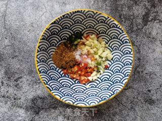 胡萝卜金针菇拌菠菜的做法步骤：7