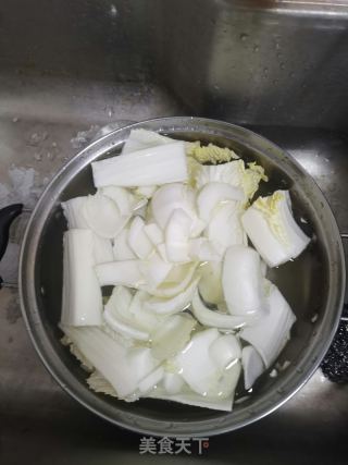 辣炒白菜的做法步骤：1