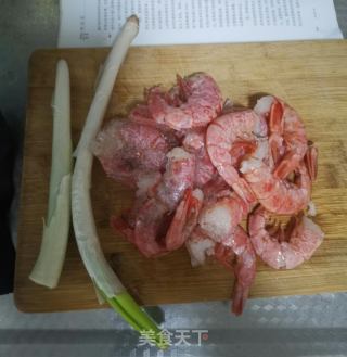 香菇冬笋爆红虾的做法步骤：1