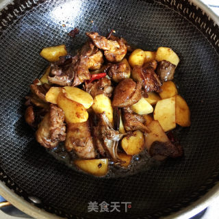 鸭肉炖土豆的做法步骤：4