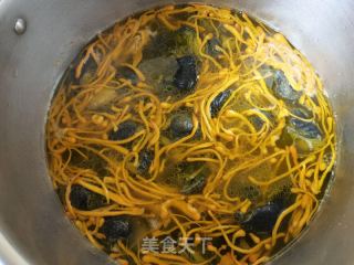 虫草花鲍鱼乌鸡汤的做法步骤：19