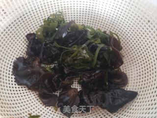 红萝卜炖丸子的做法步骤：2