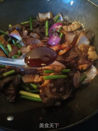 洋葱木耳炒蒜苔的做法步骤：18