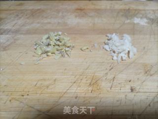 洋葱木耳炒蒜苔的做法步骤：6