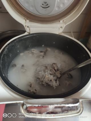 香菇瘦肉青菜粥的做法步骤：4
