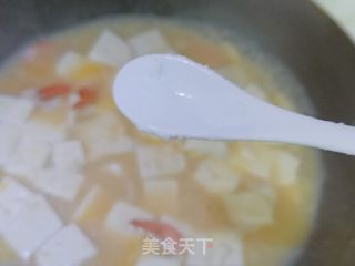 虾仁豆腐煲的做法步骤：7