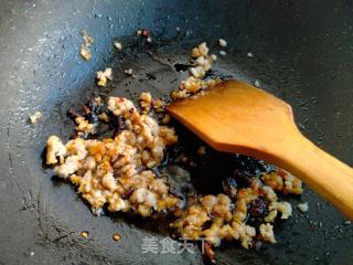 蒜薹丁酱炒肉末花生米的做法步骤：5