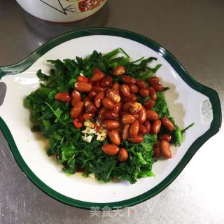 花生米拌茼蒿的做法步骤：8