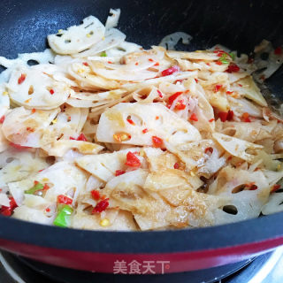香辣炒藕片的做法步骤：6