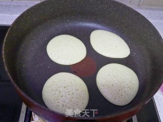 香蕉松饼的做法步骤：5