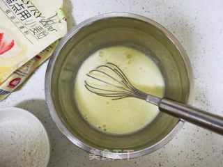 香蕉松饼的做法步骤：2